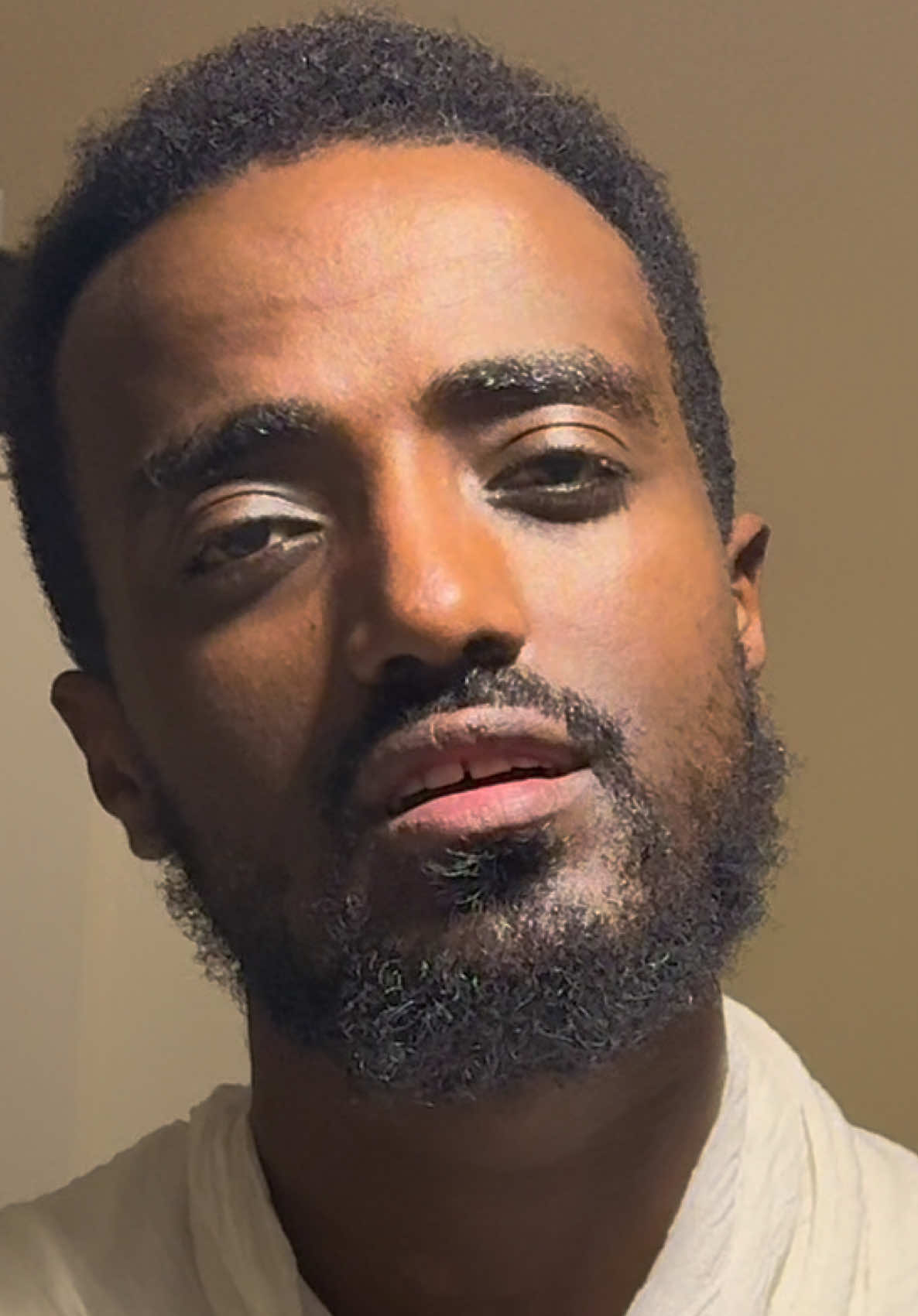 ❤️አካውንታችን ብዙ ኮፒ ሊንክ ይደረግ ፳፩🙏🏻 ………………. ግብፅ ወረደች ድንግል በወርቅ ጫማ ተጉዛ ሄሮድስ እዳይገለው አንድ ልጇን ይዛ አማኑኤልን የዓለም ቤዛ እሰግድ ለኪ የዘምን መርገም ተሻረ ተሰውቶልን ልጅሽ ዳግም ተከፈተ ገነት መኖርያሽ ሰውና አምላክ የታረቁበሽ እሰግድ ለኪ አይቀርም ሞቴ ድንግል ኋላ ስጠራ በልጅሽ መንገዱን አሳይኝ ከፊቴ ቀድመሽ ………#ethiopian_tik_tok #foryou #viral #foryoupage #fyp 