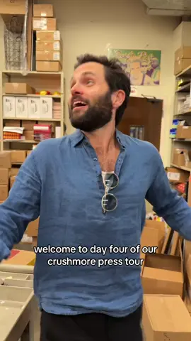 PRETEND THIS WAS POSTED 4 DAYS AGO OK #crushmore @Penn Badgley @Sophie Ansari @Nava 