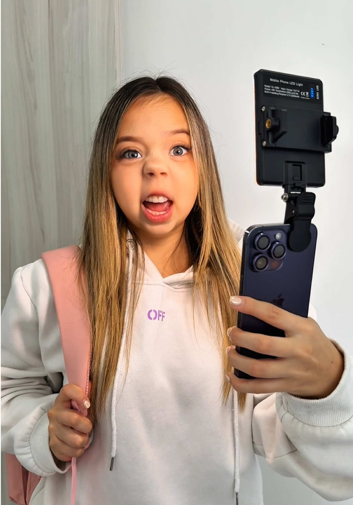 La niña influencer del salón📱💅🏻