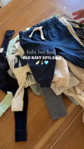@Old Navy has the bestttt onesies and pajamas! #oldnavysale #babyboyfinds #2ndtimemom #pregnantlife #babyboyclothes 