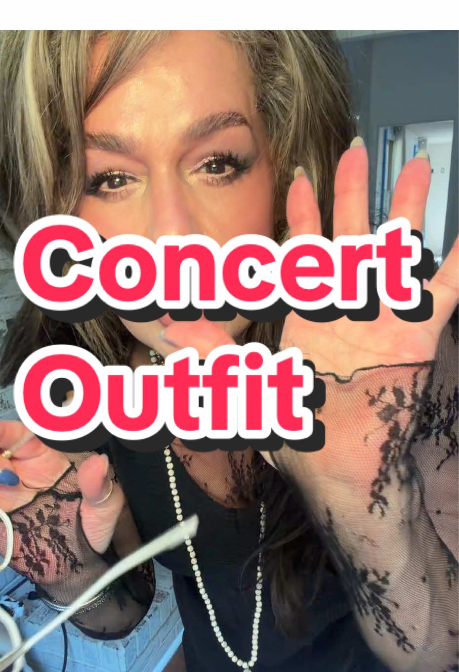 #OOTD to go see #stevienicks in concert!  #concertoutfit #fashionover50 #concertoutfits 