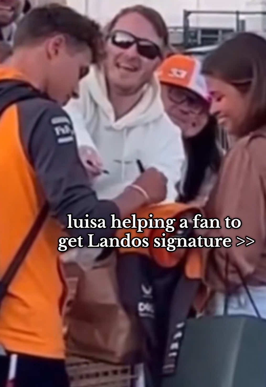 luisa helping Fans to get landos signature >> #landonorris #luisinha #f1 #wag #Flashback