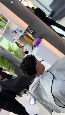 بینەری کەفی قژلول کردن بە❤️🥀#foryou #actives? #دەلاک #چەمچەماڵ #سلێمانی 