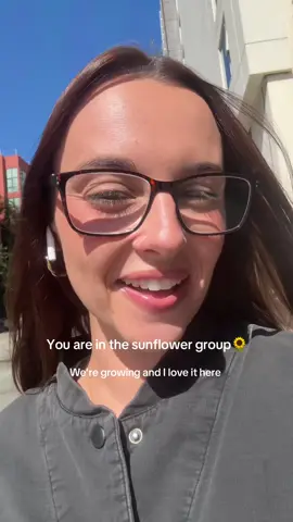 comment what you’re doing right now and what city you’re in! the sunflower group is growing!!!!🌻 #sunflowergroup #anxiety #introvert #optimistic 