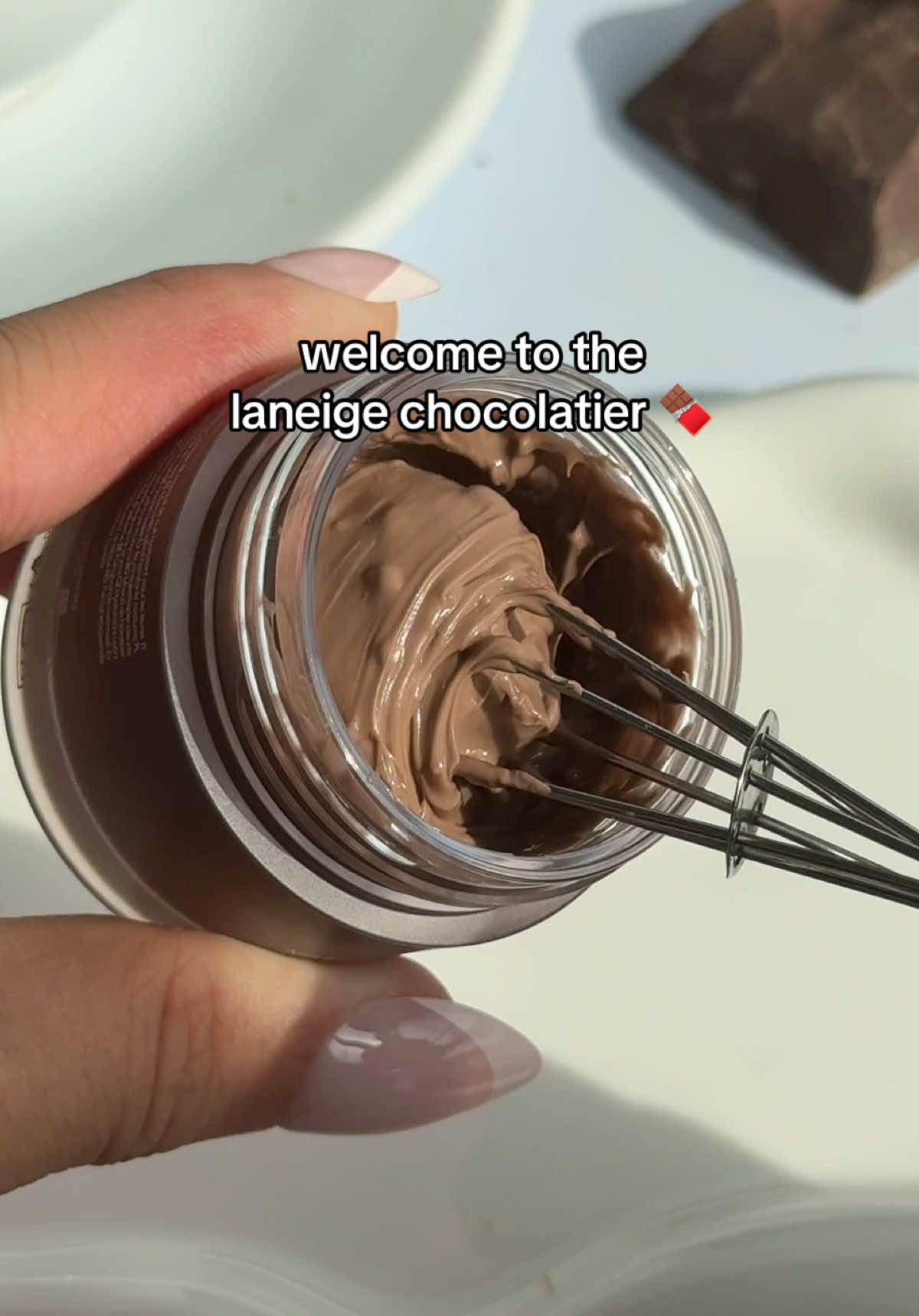 Time to make hot cocoa our whole personality ☕💕 Indulgent chocolatey scent, intense overnight hydration, and antioxidants to keep lips smooth & protected while you sleep. Shop now @sephora, #sephora @Kohl’s and our site! #kbeauty #laneige 