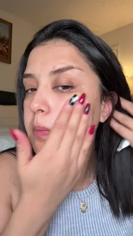 One week with Be Plain’s detox product tighter skin, smaller pores, and that fresh glow. This one’s worth it 💆‍♀️💫 . . . . . . . . #beplain #beplainskindetox #skin #skincare #veganskincare 