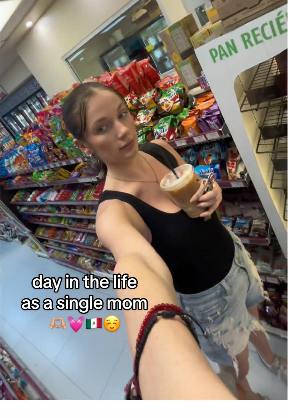 whyyyy did i never know these oxxo coffees existed until now 👀 #micheladasmom #gringainmexico #gringaconsazon #singlemom #livinginmexico 