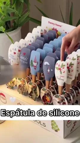 Espátula de silicone personalizada natalina  Link nos comentários  Curte meu vídeo e me segue ❤️ #natal #casa #lar #cozinha #espatula 