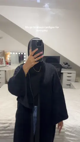 Love this abaya coat!  #abayacoat #abayacardigan #winter #warm #cosy #cosycardigan #abayaforwinter #modestabaya #modest #modestwear #fashion #clothes 