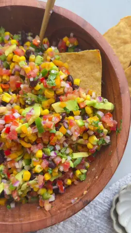The best salad recipe. Black bean corn avocado salad! #salad #saladrecipe #saladsoftiktok #EasyRecipe #foodtiktok 