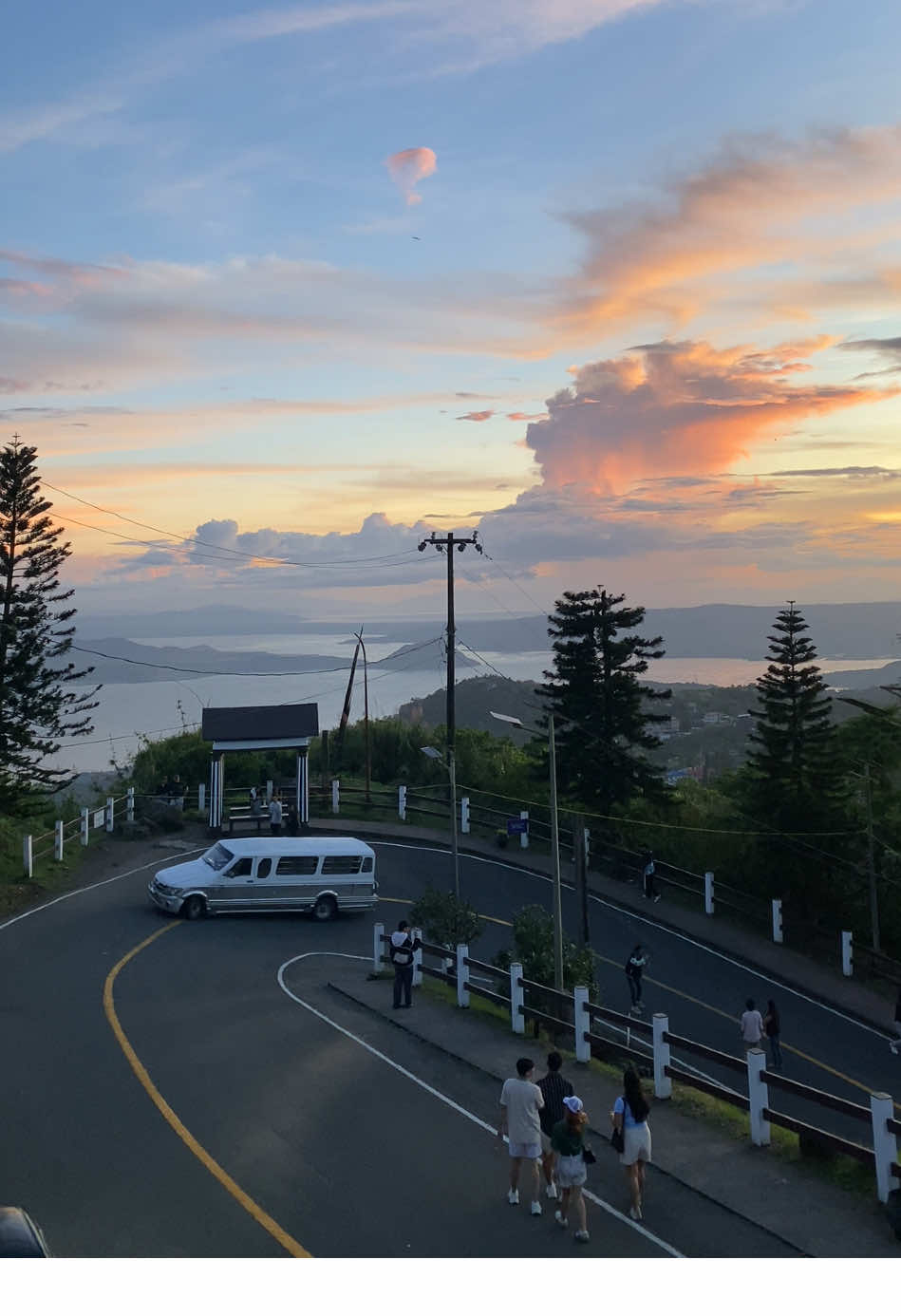 proof na endings can still be beautiful 🌅✨🌲 #tagaytay #peoplesparkintheskytagaytay #sunset #fyp 