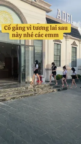 Cố gắng vì tương lai sau này nhé cacs emmmm#tuyểndungvieclam #massageadel #tuyểnktvmassage 