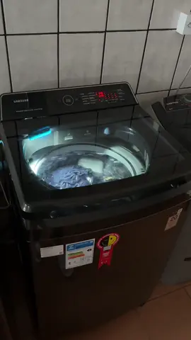 Lavadora Samsung 17kg (lavando roupa preta) #maquinadelavar #tikt #fyp #samsung 