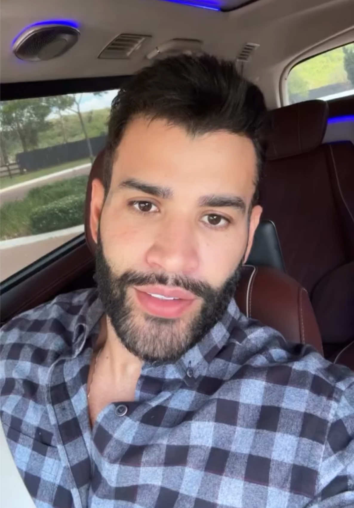 Alô, Caruaru e Aracaju: o Embaixador tá a caminho bbzada!! 🏛️