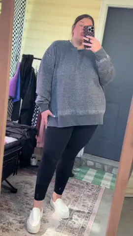 The perfect material and stylish sweatshirt! #viral #cloudmaterial #discountdivas #comfy #fall 