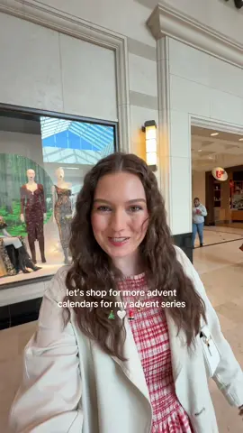 the Lush employees let me unbox one of the products in store for fun 🥹 #adventcalendar #adventcalendaropening #adventcalendar2025 #sarahlynnrain #shopwithme @LUSH @Anthropologie @LOCCITANE @diptyque Paris @sephora @Altar’d State @Papier @alo 