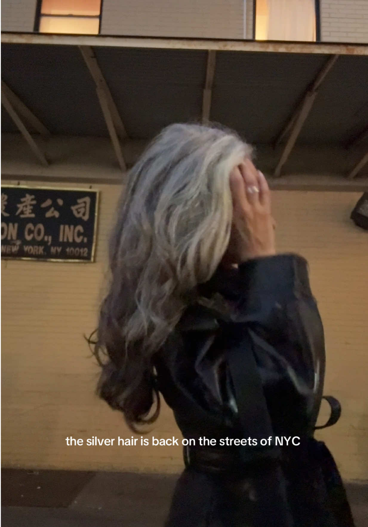 I missed you 🫶🏼 #greyhair #silverhair #nyc #hairtok #movingback 