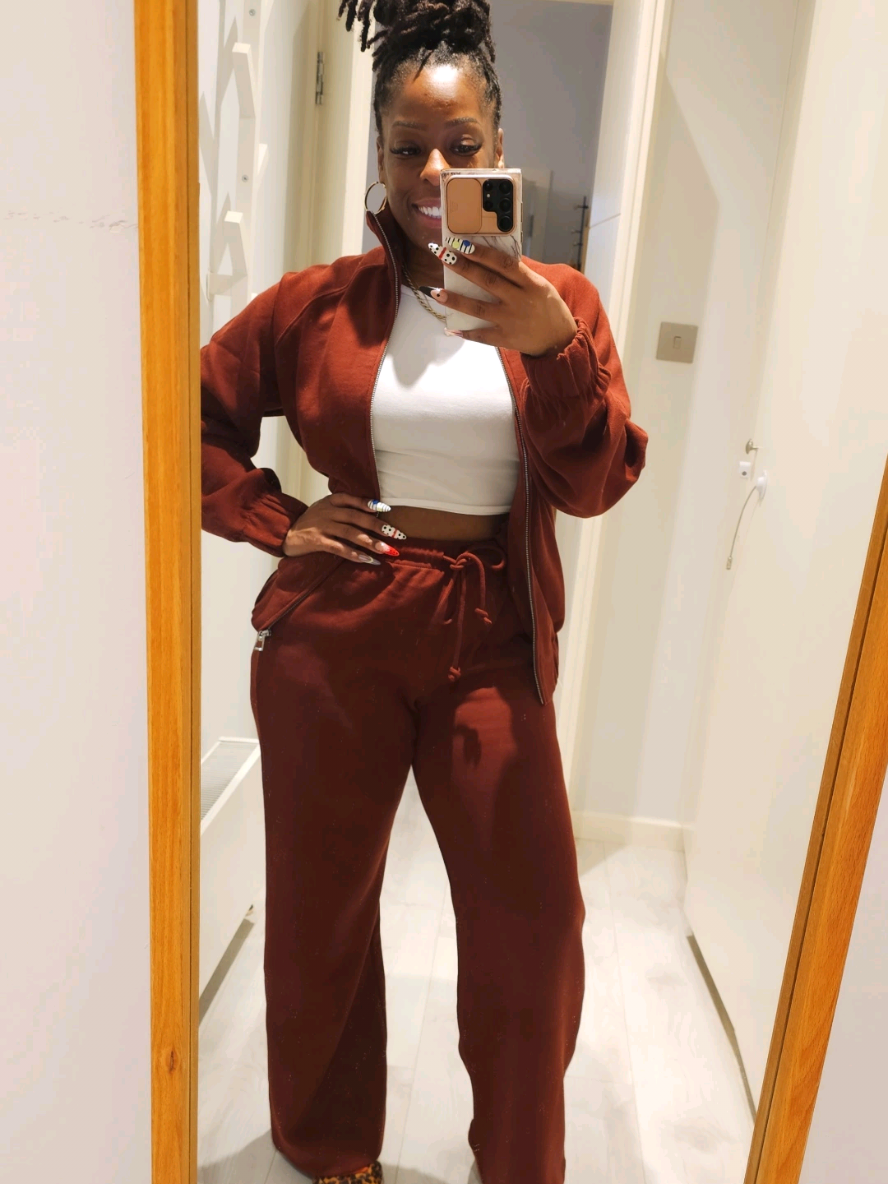 The perfect airport fit from Zara. Loving this fall color 🟧 #zara #fashionable40s #set #travel #airportoutfit 