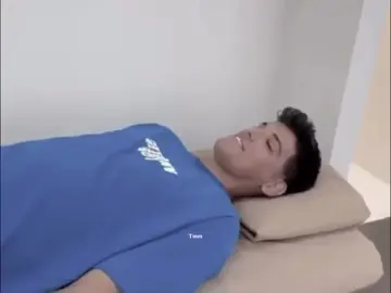 خودت گفتی باد می‌خوابه طوفان می‌خوابه پرچم صابر کاظمی نمی‌خوابی  پس زودتر پاشو و پرچمتو بگیر بالا پسر:) #فوریو #فوریو_پاشم_بیام_جرت_بدم  #فوریو_نظری_به_حال_ما_کن  #والیبال #صابر 