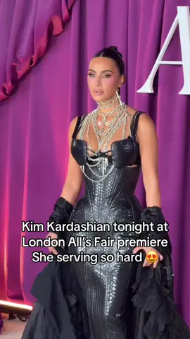 Too good 😍! Kim Kardashian at All’s fair London premiere #kimkardashian #foryou cr : Ariel makeup 