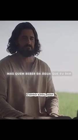 ✨“Quem beber da água que Eu lhe der, nunca mais terá sede. Pois em Mim flui a fonte de vida eterna.” 💧🙏 #Jesus #ÁguaViva #PalavraDeDeus #Fé #thechosen 