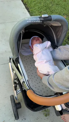 I didn’t even tell yall that she had her first 5HR STRETCH last night👏🏻🫶🏻 #morningvlog #newmomlife #newbornlife #newbornbaby #firsttimeparents 