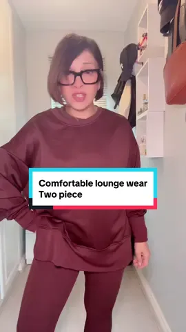 #comfortable #tracksuit #loungewear #fashiontiktok #fyp  