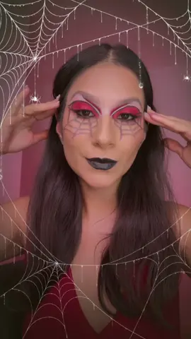 No podía quedarme con las ganas de no hacer este #trend y que mejor que con un #lookhalloween 