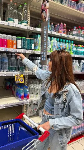 🎉 Cumpărături cu noroc la  @Carrefour România 🛒 Până pe 4 noiembrie, scanezi codul Act for Good și poți câștiga zilnic învartind de roata, dacă ai cumpărături 🛒 de peste 60 lei, un card cadou de 3000€  🤯 30.000 vouchere de 20 lei sau unul dintre cele 60.000 de produse . și ai 1000 de produse cu prețuri mai mici până pe 12 noiembrie!    #ActForGood #CarrefourRomania #Grijipeminus #CumpărăturiSmart #aplicatiacarrefour 