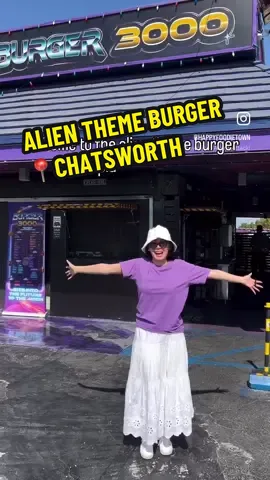 Come to the alien theme burger place with me to explore their amazing concept and meal 👾👽🚀 #burger3000 #burger #hamburger #burgerandfries #chatsworth 