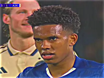 Goal by Estevao ☠️🥱 #estevao #chelsea #football #foryoupage #foryou 