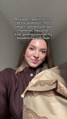 Who’s with me?💖 #levelup #becomingher #SelfImprovement #youdeservebetter 