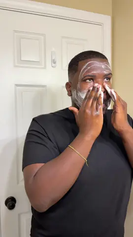 it’s been a minute since i dropped a skincare video so here it is products used: @LaRochePosayUS purifying foaming cleanser  Tendskind solutions  @CeraVe moisturizing cream  @URIAGE spf 50+ sunscreen  #hygienetips #hygieneroutine #hygieneproducts #menshygiene #skincare 
