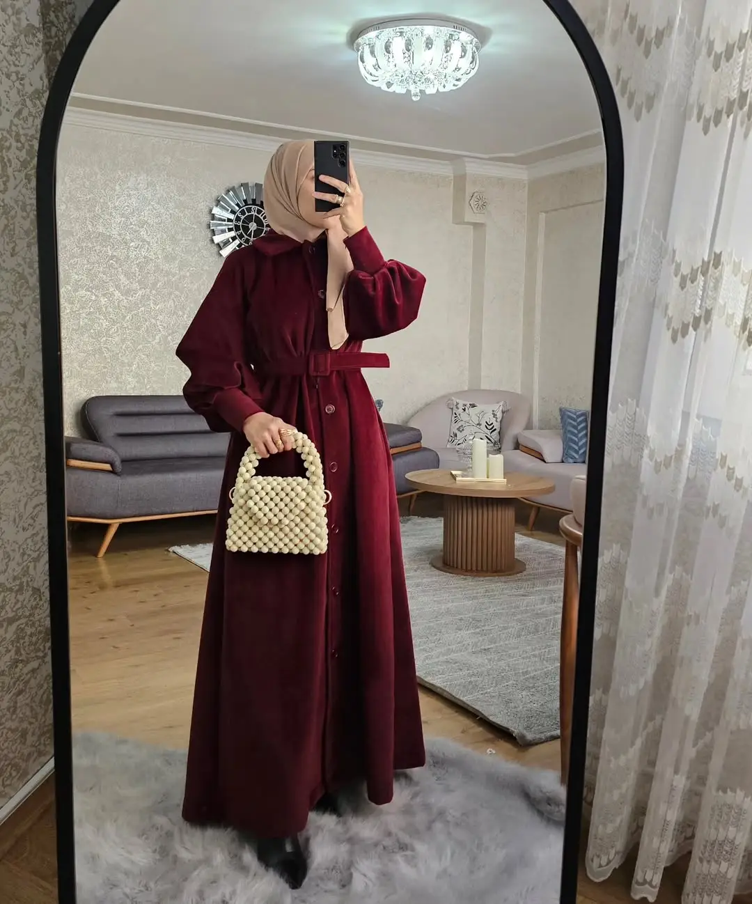 جاكيت فرو ناعم  طويل  ✔️المقاسات 36/38/40/42/44/46  ✔️الوانه خمري أسود كحلي فضي بني بيج وعسلي ✔️طوله 142 العارضة 170cm ✔️عنوان المحلizmir karabağlar bozyaka mah  5714/1 sokak no 10/A ✔️للطلب  التواصل عبر الواتس 📱  00905455145931+DM خدمة التوصيل مؤمن لجميع  أنحاء العالم ✔💯 عدا العراق والاردن حاليا واقف نتعامل مع عدة شركات الشحن  25€مهما كانت الطلبية كبيرة  FedEx _dhl #محجبات #ترنشكوت #فساتين#جواكيت #تركيا 