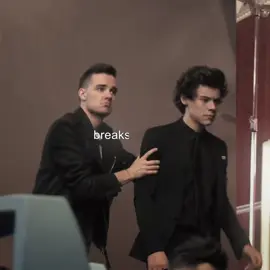 why didn’t One Direction release this🥲🫰🏼 literally a crime that they sold it or smt😖 #fyp #onedirection #harrystyles #xzbcya #signofthetimes  @LOLA ✿ @a ᥫ᭡ @𝐞𝐦𝐦𝐚 𝜗𝜚 @- mar ꩜ @ana⸆⸉ @. @tilda🪽🎞️ @ella⸆⸉ ×͜× 