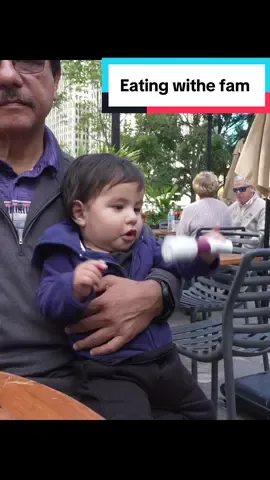 Taking your family out to eat in Chicago #citylife #Vlog #family #mukbang #realationshipgoals 