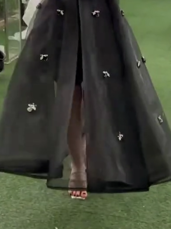 #فساتين_اعراس_#فساتين_سهره#فساتين_ناعمه#فساتين_زفاف#فساتين_مناسبات فساتين_ملكه فس... 