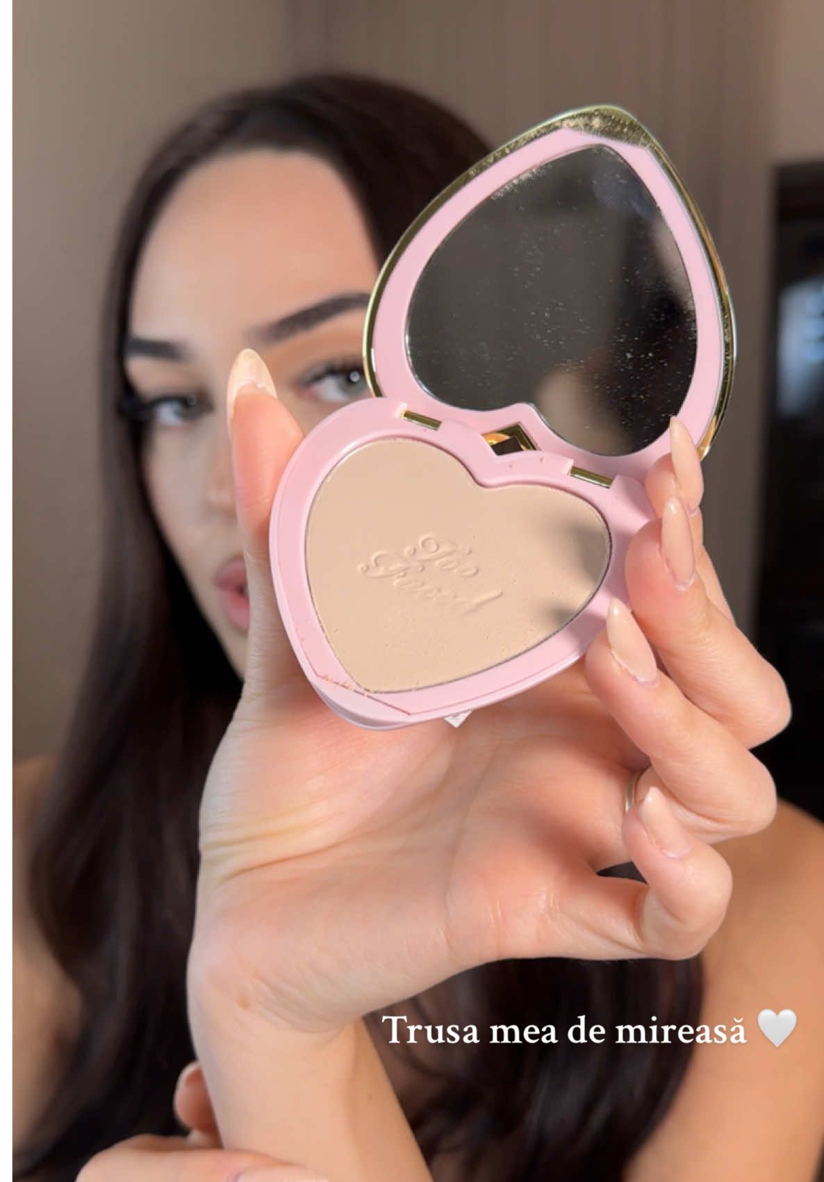 las aici o parte din produsele pe care le voi folosi in ziua nuntii 🥹✨ daca vreti sa vedeti story-uri de la nunta haideti pe insta: denisa.bica 🤍