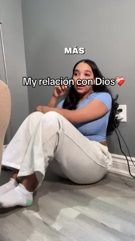 Abriéndome un poco por aquí, yo dude mucho de hablar sobre mi relación con Dios en mis redes sociales por miedo a diversas opiniones. PERO A TI QUÉ TE IMPORTA? solo soy alguien que busca de él y que necesita su amor.  #jesuslovesyou #relacioncondios #onlygodcanjudgeme 