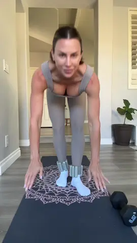 My current fitness goals are to strengthen and tighten my lower back and abs and build my glutes. I workout to be strong and stay leans but I also don’t like too much muscle in my legs. I ride my peloton bike and I ride it hard so I really strengthen my legs doing that. I’ll do leg workout next. #fullbodyworkout #over40fitness #pilates #lean #armsworkout 