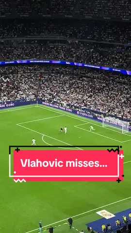 Vlahovic forgives the Juventus best chance so far… 😱💥 #sportsontiktok #africansports 
