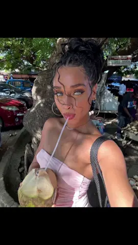 Idania Hopkin, Ocean Princess  #model #idaniahopkin #beauty #looks 