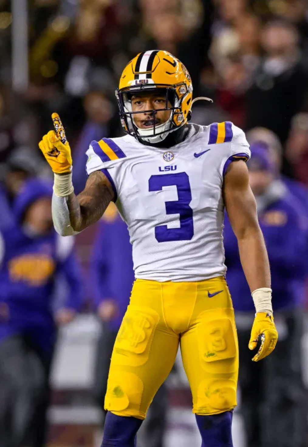 Crazy how quick your life can change.. #gregbrooksjr #lsu #interview #sad #story #college #football #edit #nfl #mixtape #creatorsearchinsights #trending #sports #fyp #bucketballer8 