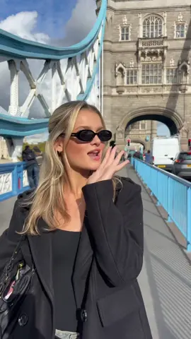 in LONDONNNNN #london #friends #towerbridge #modeling 