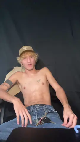 Snacking #fyp #lipsyc #mlm #boys 