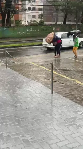 Salvador não tá fácil 😭