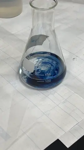 متعة المعامل✨👩🏻‍🔬 #كيمياء🌡🧪 #explore #اكسبلور #fyp 