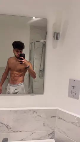 Your boy is back  #fyp #mirrorshots #tik_tok #abs #foryoupage❤️❤️ 