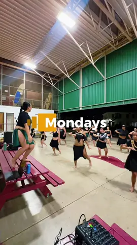 On Mondays we put in work 💪🏽 #oritahiti #hawaii #dance 