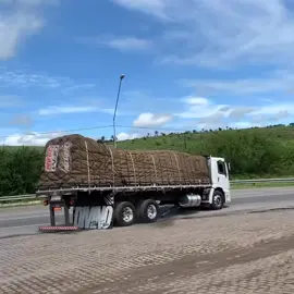 na pressão🔥🔥 #curtametragemdecaminhão  #videocaminhão  #caminhaoqualificado  #eosguripai  #paixaoporcaminhão 